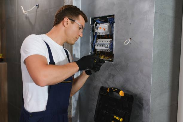 Best Commercial Electrician Services  in Oak Grove, MO